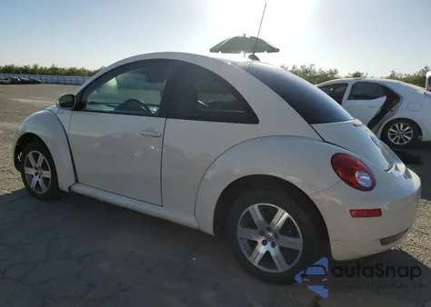 2006 Volkswagen New Beetle 2.5L Option Package 1 z USA, uszkodzony, nr VIN 3VWRG31C36M418651